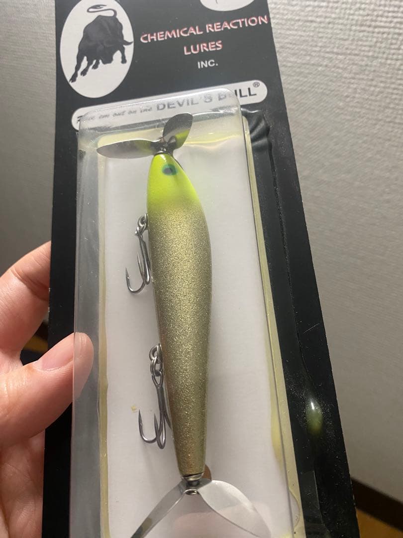 Chemical Reaction Lures T5+ 3枚羽 ノーバイト