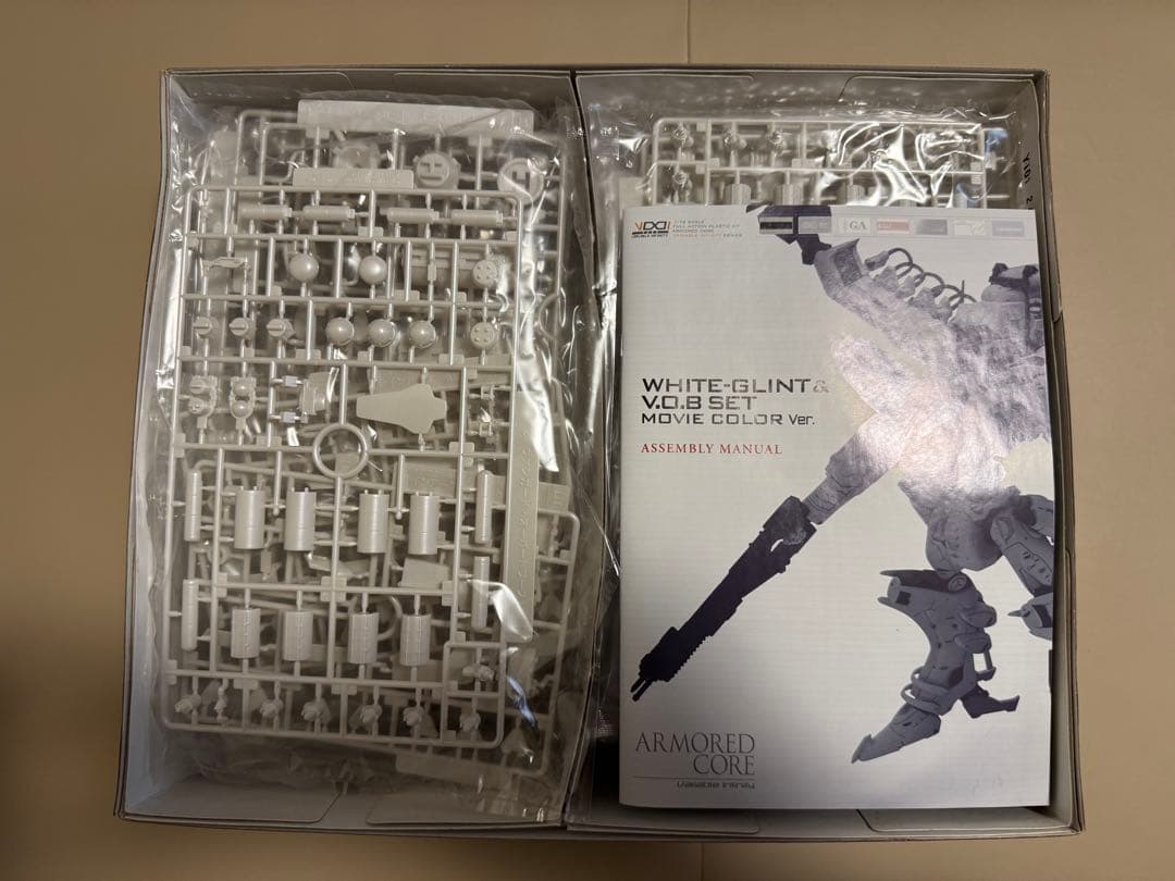 コトブキヤ　ホワイト・グリント&VOBセット　ムービーカラーver.