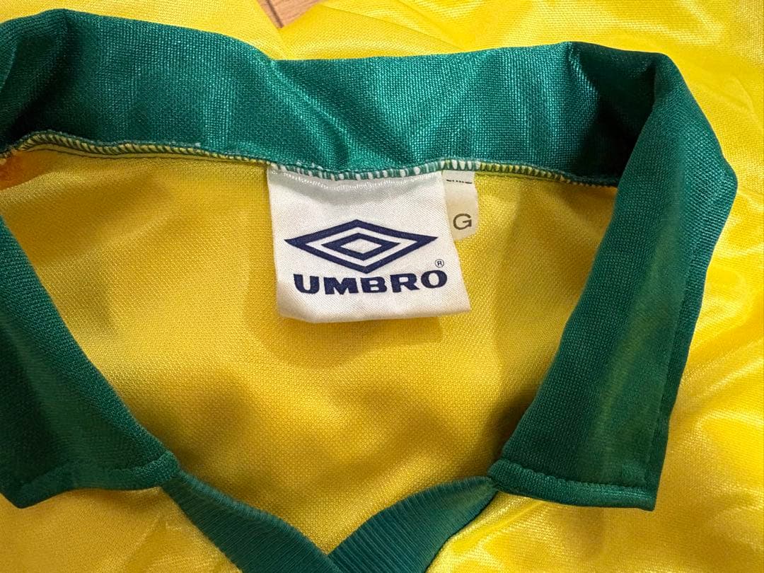 UMBRO サッカー ブラジル代表 シャツ Gサイズ