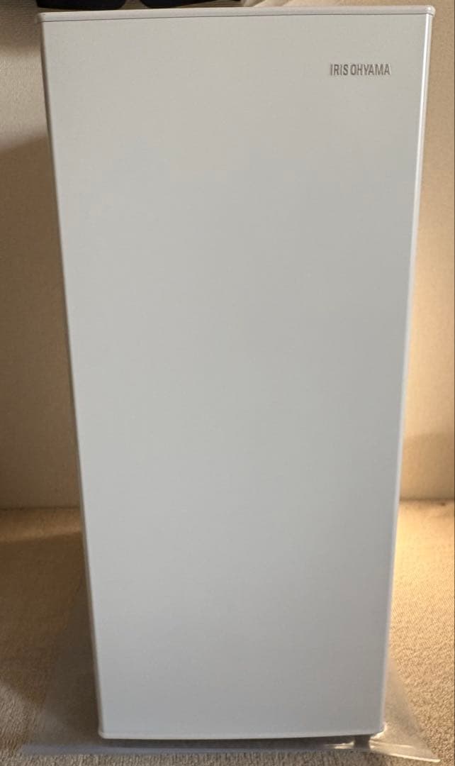 アイリスオーヤマ　ノンフロン冷凍庫　IUSN-S6A-W