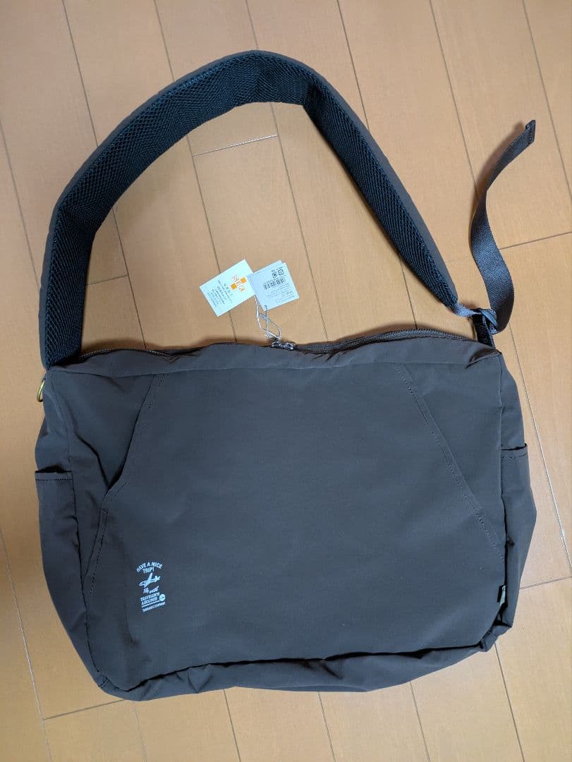 トラベラーズカンパニー ビックストラップショルダーバッグ ダークブラウン