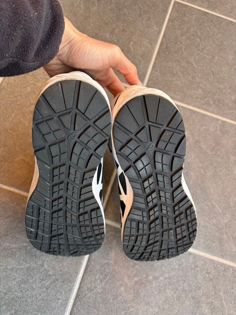 Asics BOAシステム安全靴 ブラック/ホワイト