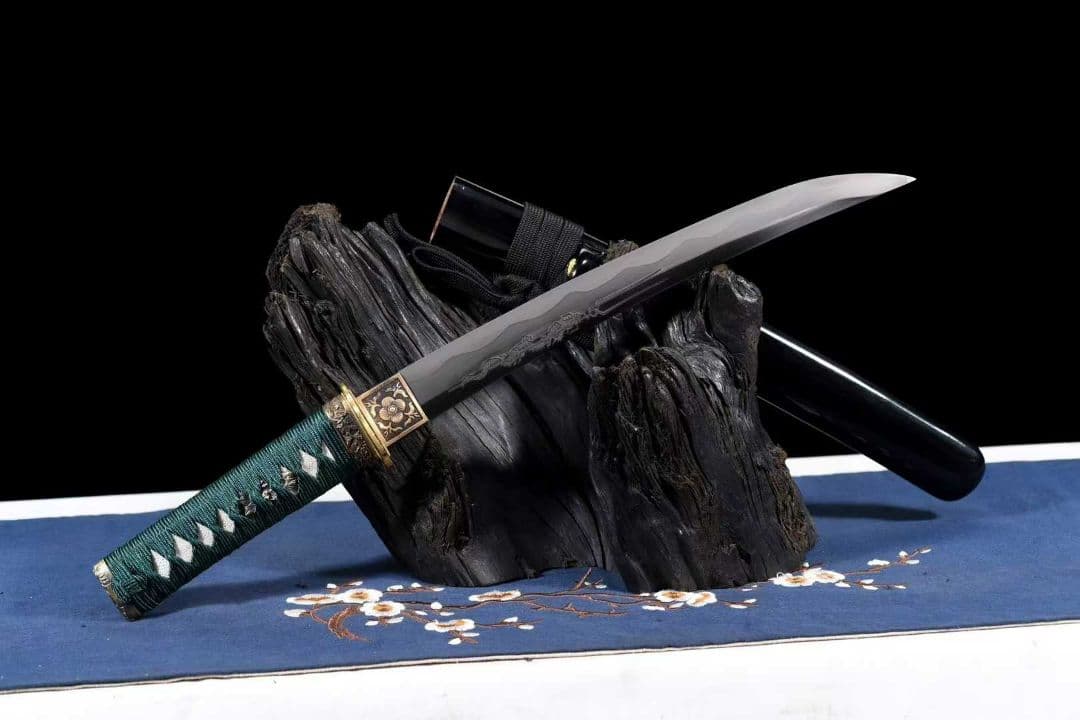 【雨蝶】 古兵器 肋差 短刀 刀装具 日本刀　模造刀 居合刀 武士道 鑑賞用