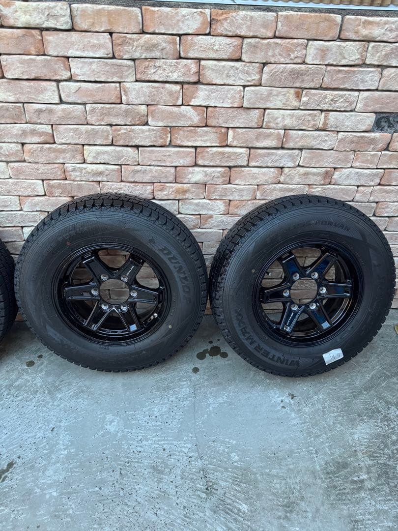 ハイエース195/80R15スタッドレス15インチ6穴139.7キラーホイール