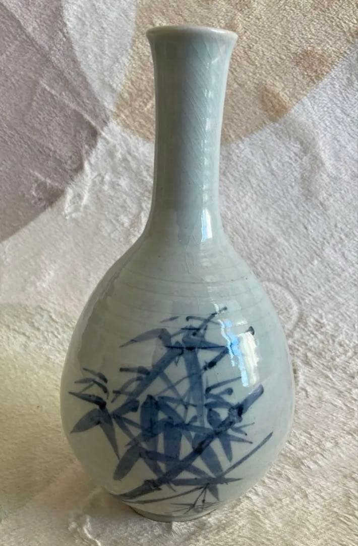 白磁壺　陶磁器　骨董　アンティーク　韓国