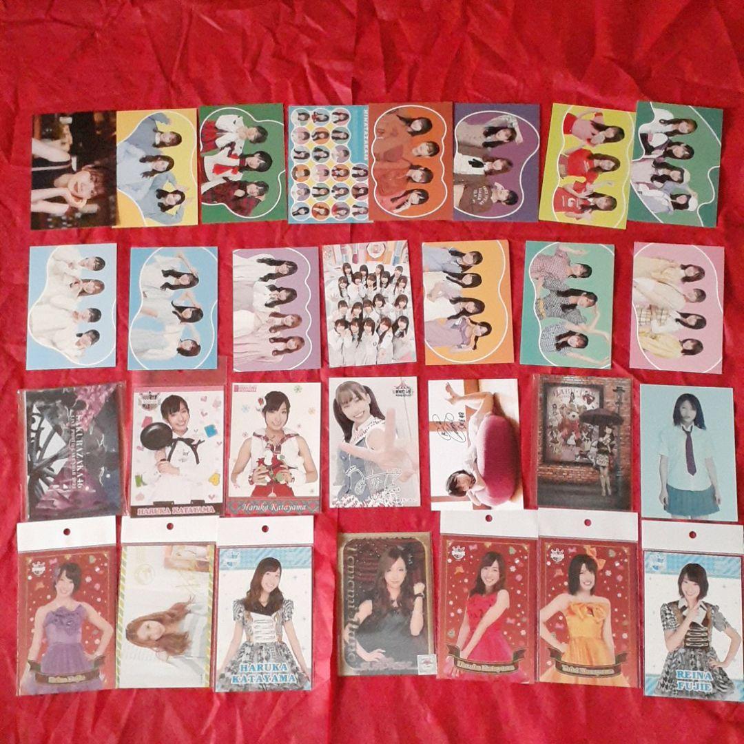 タレントグッズ400点以上のセットポストカード、ステッカー、コースター、色紙等