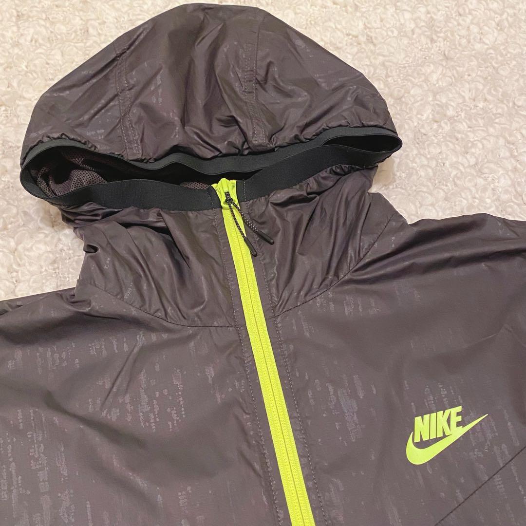 【美品】NIKE ナイキ ウィンドブレーカー パーカー 軽量 撥水 ランニング