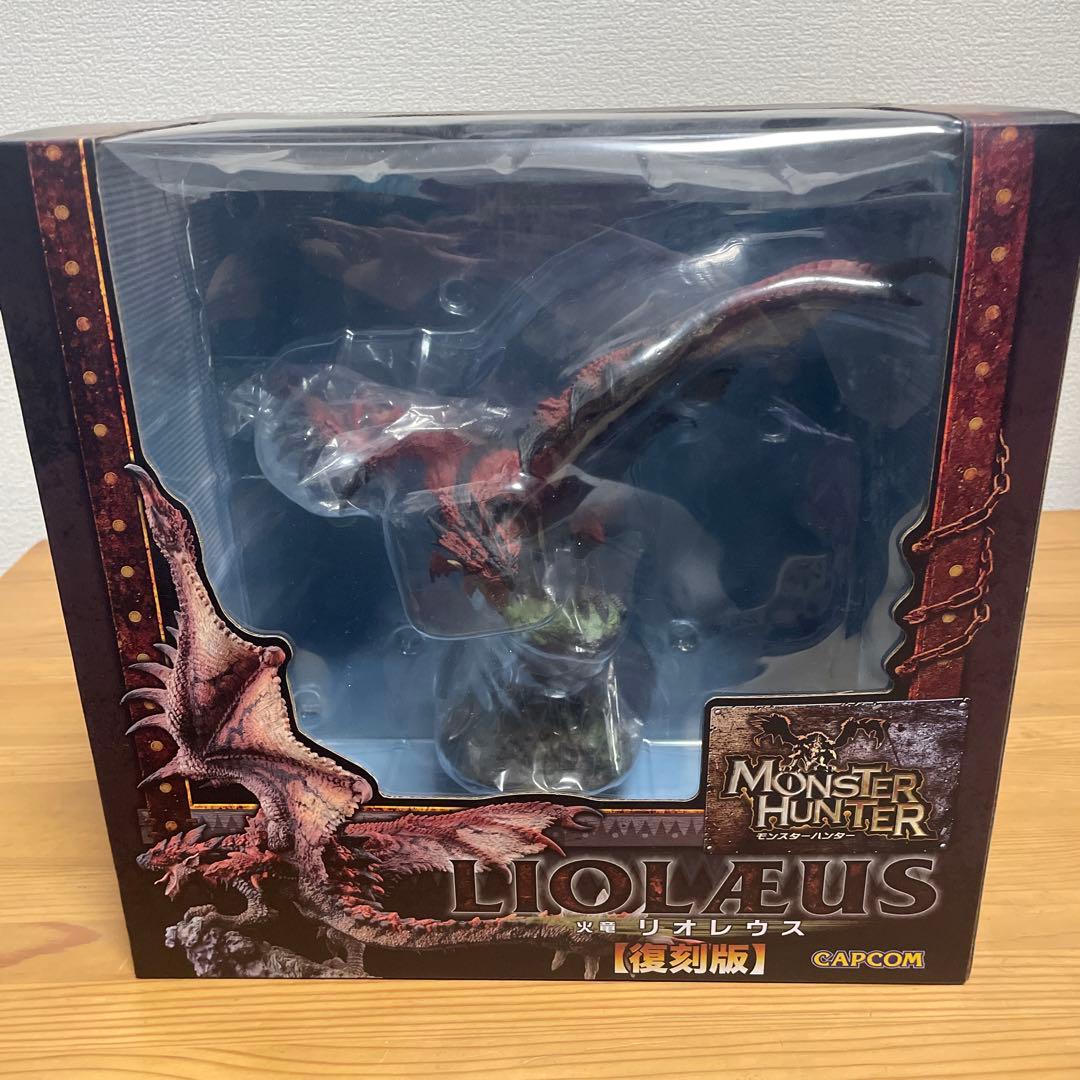 クリエイターズモデル　モンスターハンター リオレウス フィギュア