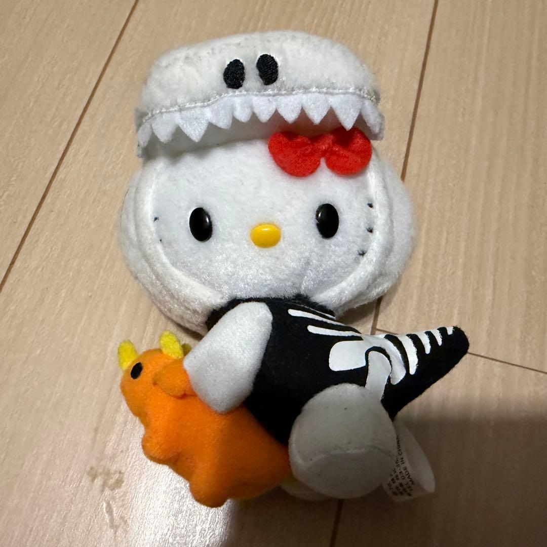 ハローキティ　恐竜博2011 ぬいぐるみ