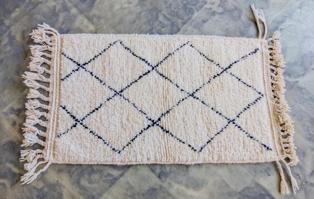 【限定セール中】-モロッコ-ミニベニワレンラグ-No.21(65×111cm)