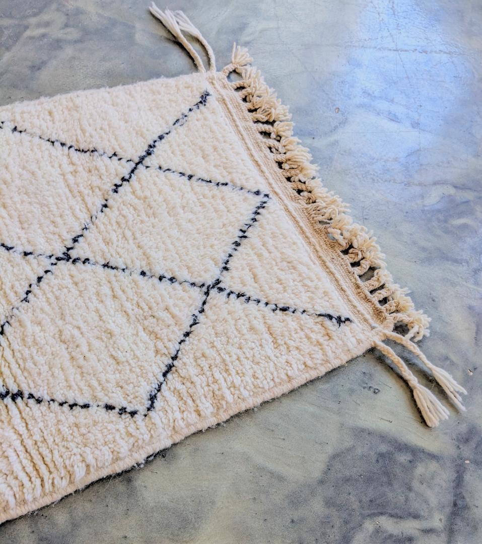 【限定セール中】-モロッコ-ミニベニワレンラグ-No.21(65×111cm)