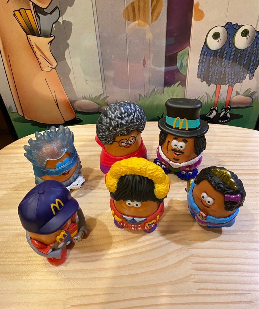 マクドナルド ハッピーミールトイ　カーウィンフロスト ナゲットバディーズ