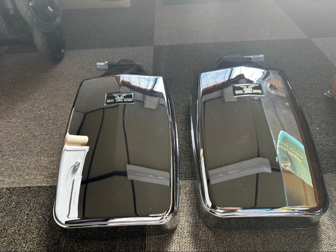 コンボイミラー