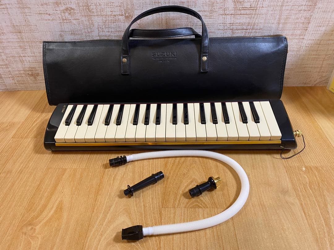 SUZUKI スズキ 鍵盤ハーモニカ PRO-37 v2