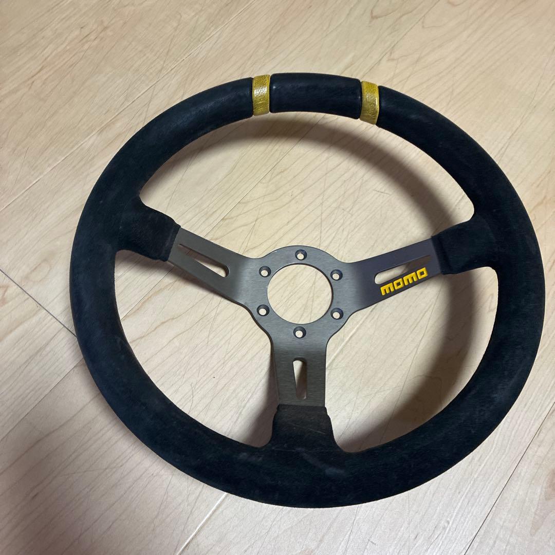 MOMO ステアリング ブラック/黄色330mm ドリフト　33パイ