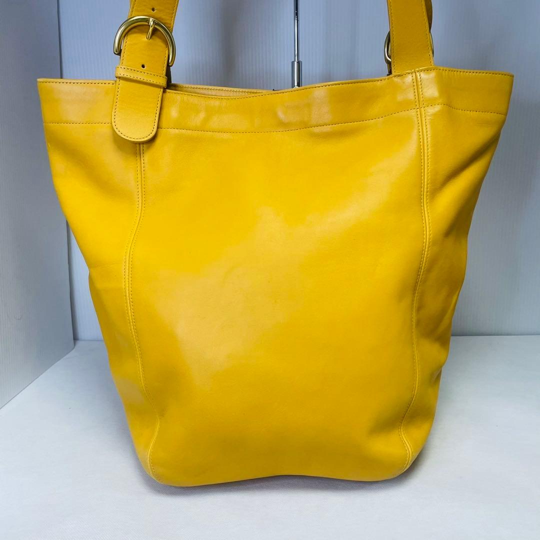 オールドCOACH コーチ　トートバッグ 黄色　レザー　ロゴチャーム付き
