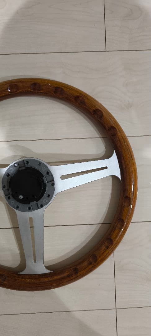 ステアリング　ポール・リカール　ナルディホーンボタン付き！　中古品