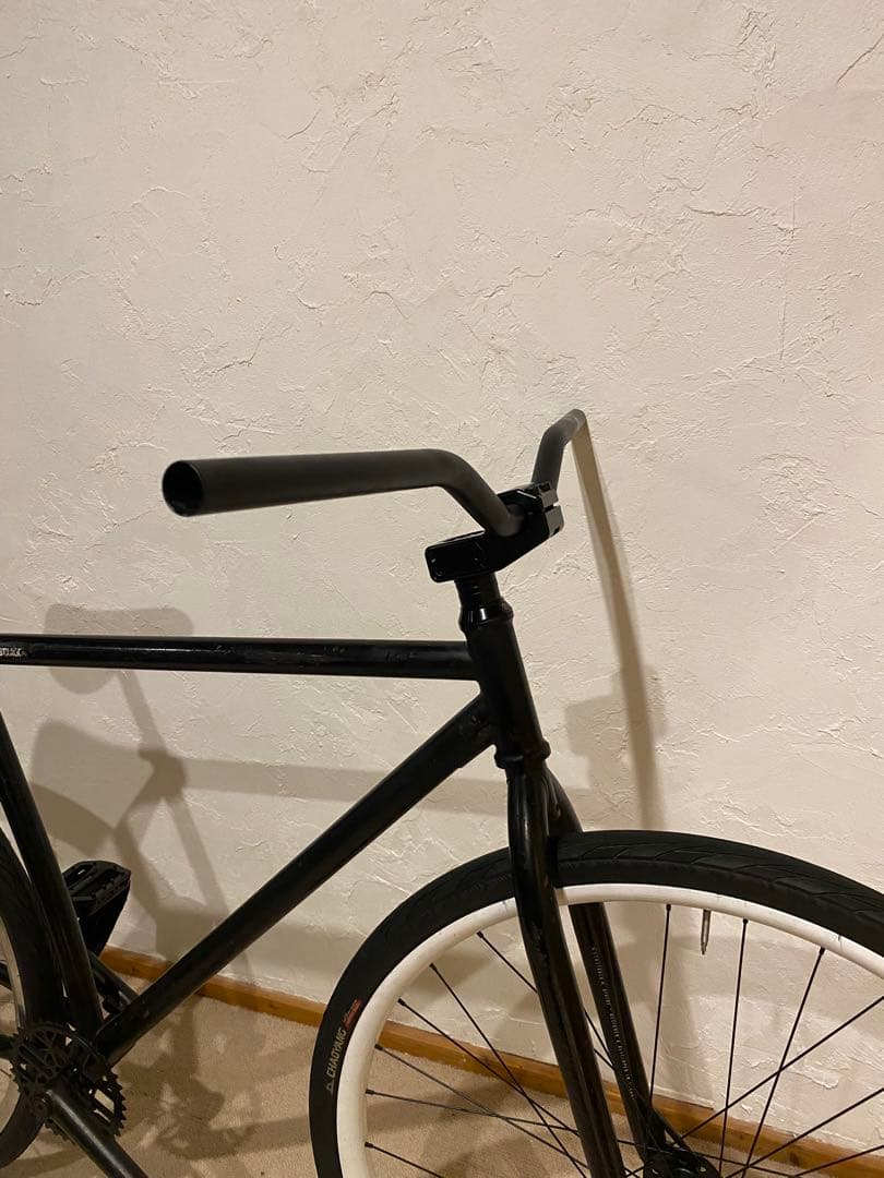 【送料込み】700c ボムトラックDIVIDEピストダーカスワン トリ車fgfs