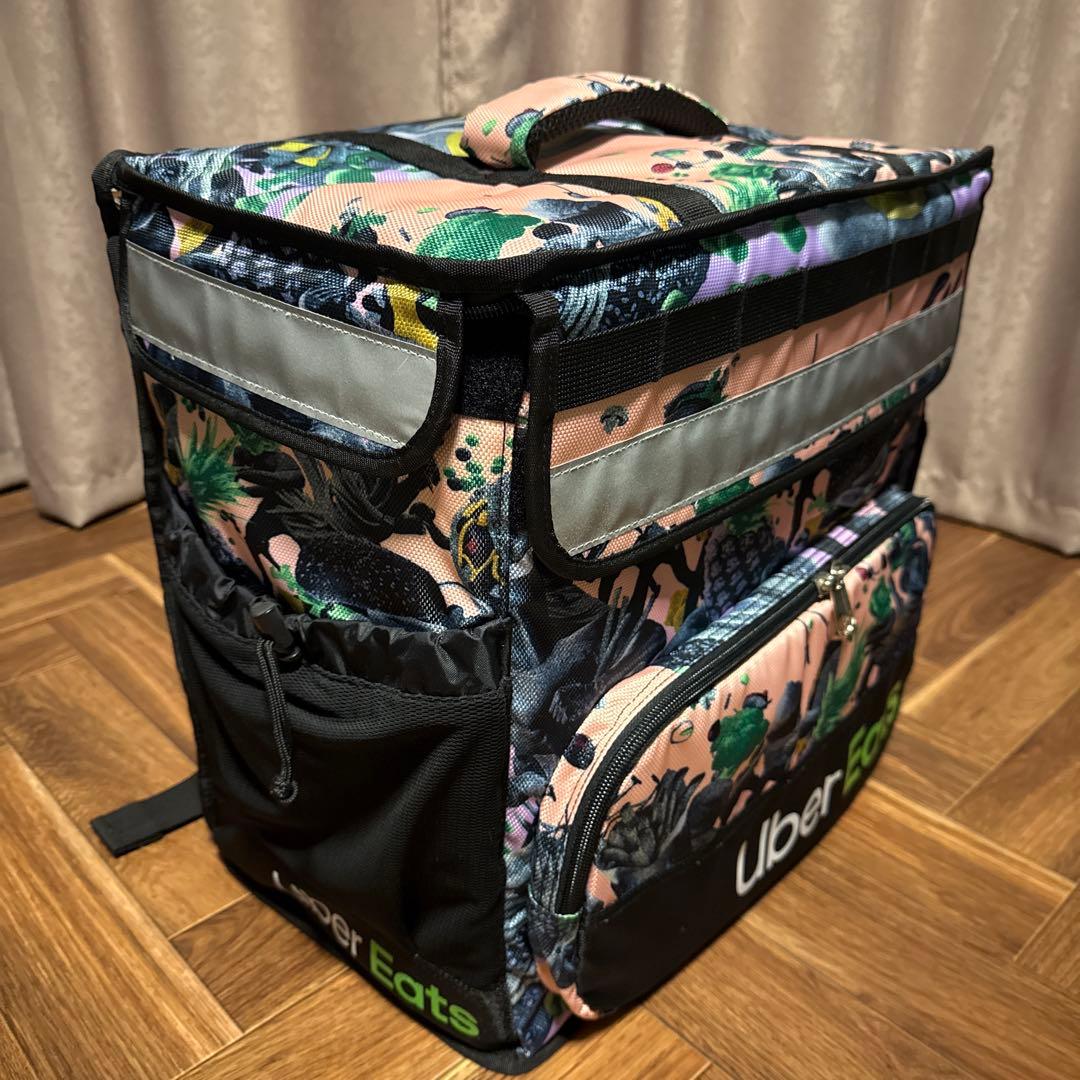 Uber Eats 配達用バッグ 海外デザインモデル
