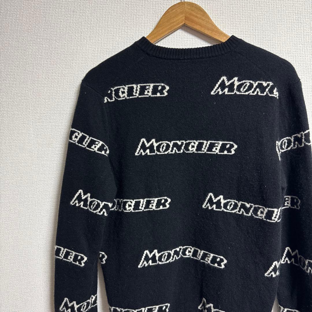 【人気】MONCLER ブラック ニットセーター ロゴ入り　黒　mサイズ