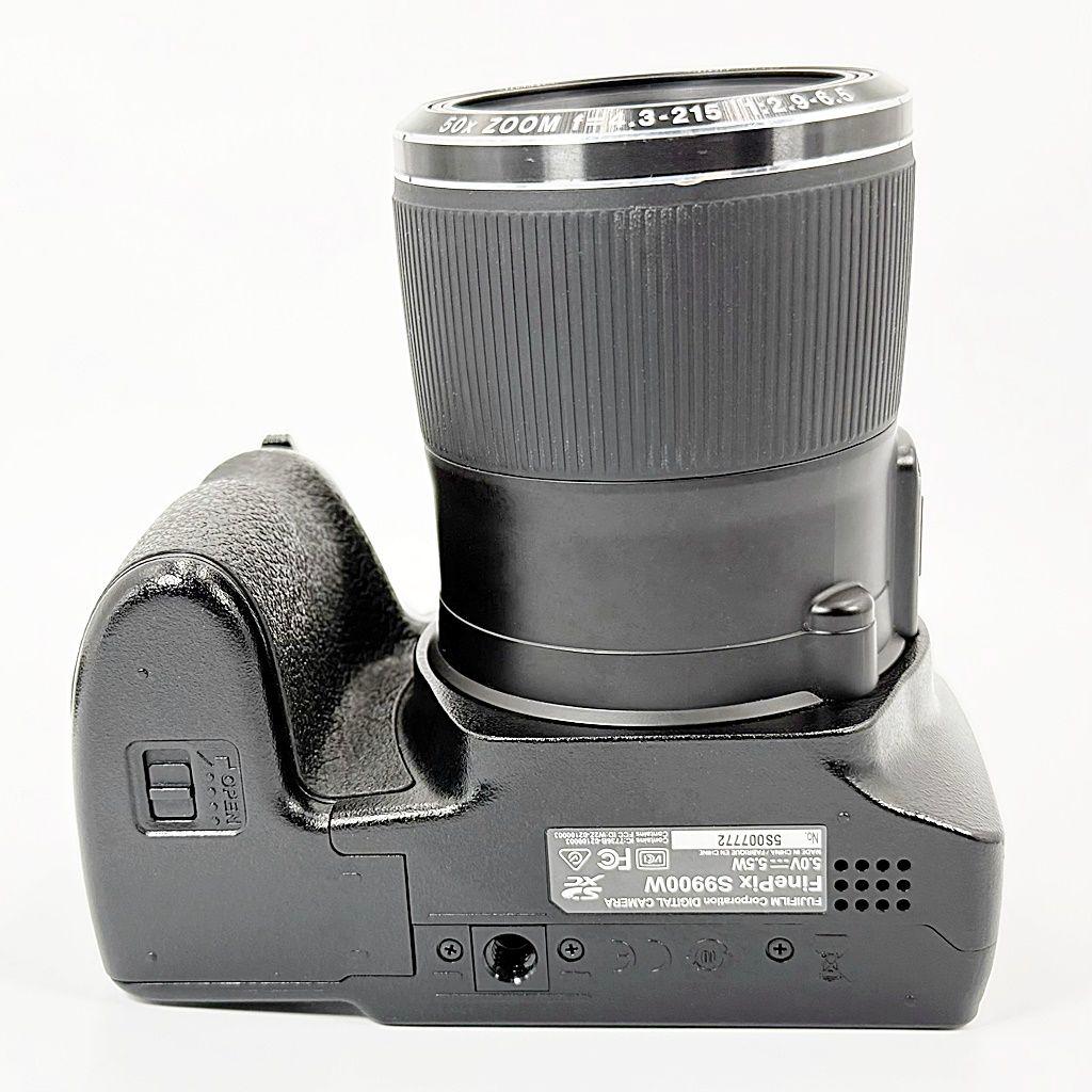 フジフイルム FinePix S9900W ブラック コンデジ カメラ 中古