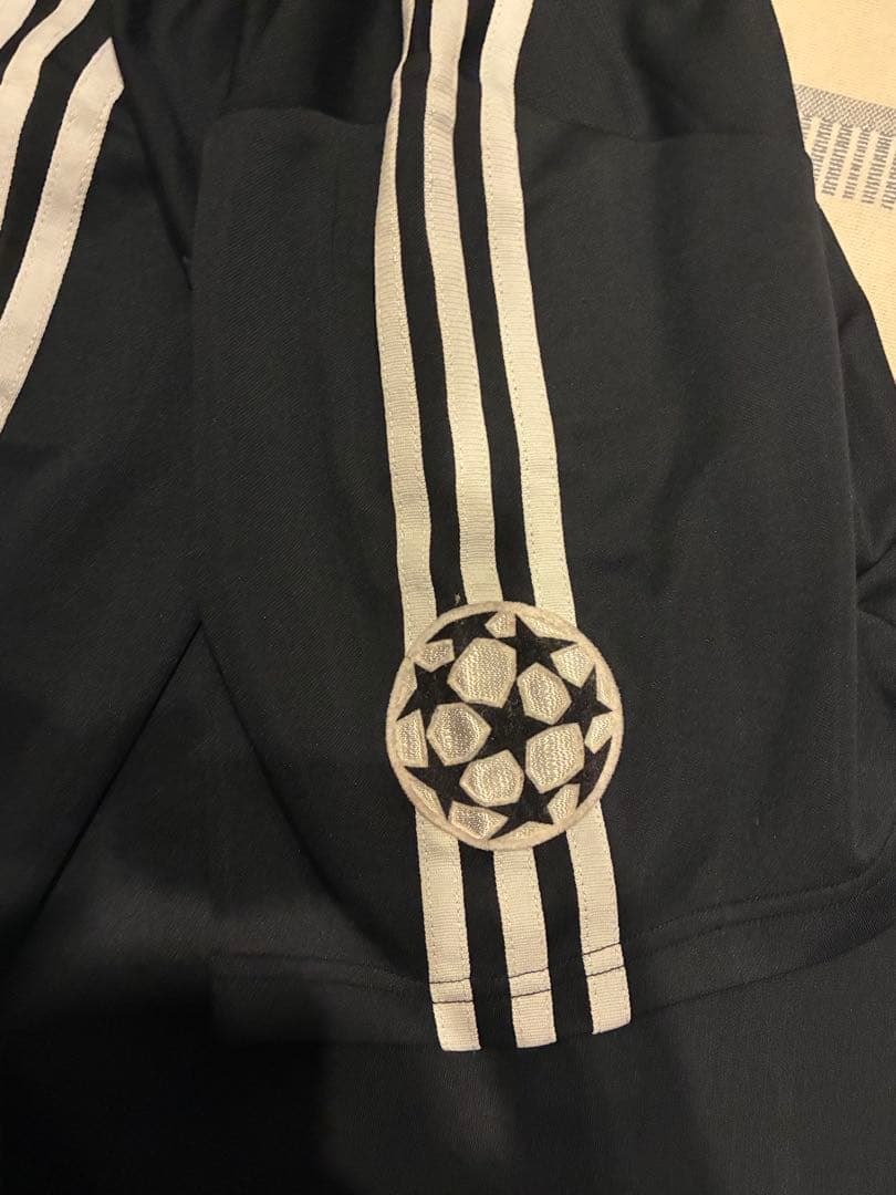 レアル・マドリード 黒色アウェイシャツ