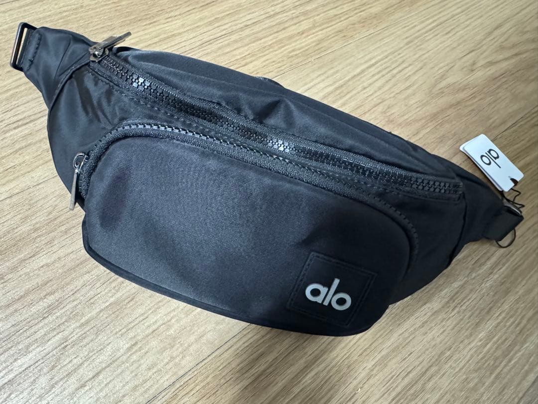 alo エクスプローラーファニーパック ブラック
