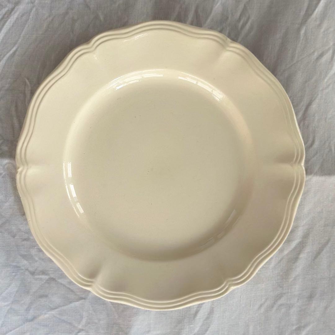 フランスアンティーク サルグミンヌ 花リム 平皿プレート