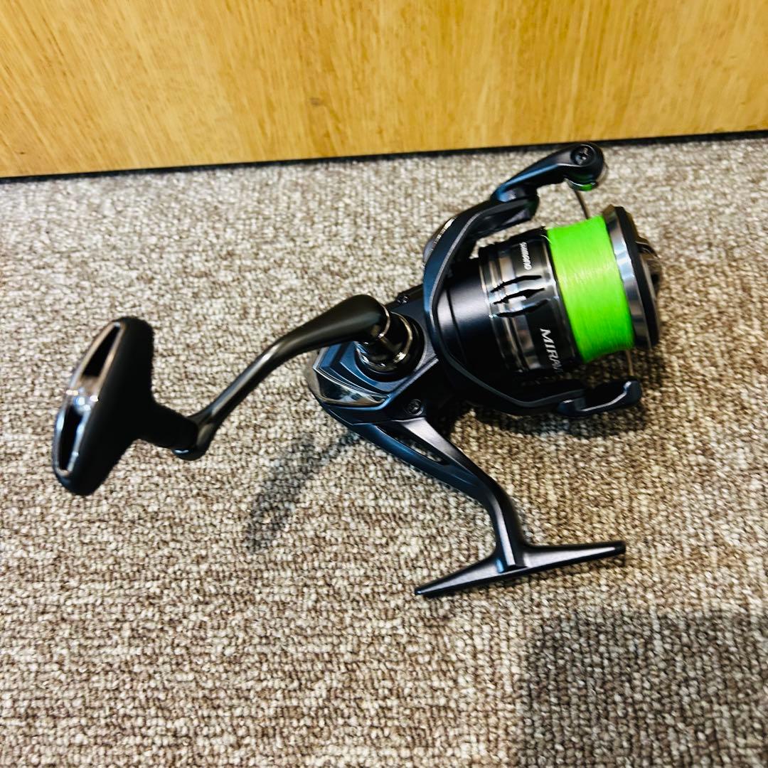 新古品　シマノ　22ミラベル　C3000HG ダブルクロスPE 0.8号付き