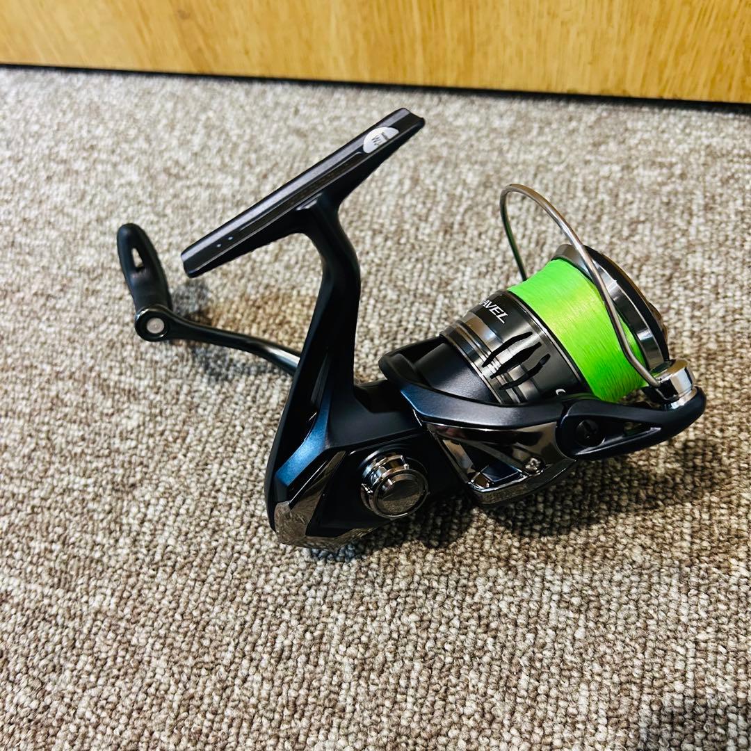 新古品　シマノ　22ミラベル　C3000HG ダブルクロスPE 0.8号付き