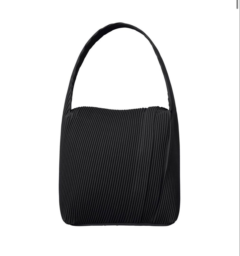 オムプリッセイッセイミヤケ ROUNDED SQUARE BAG