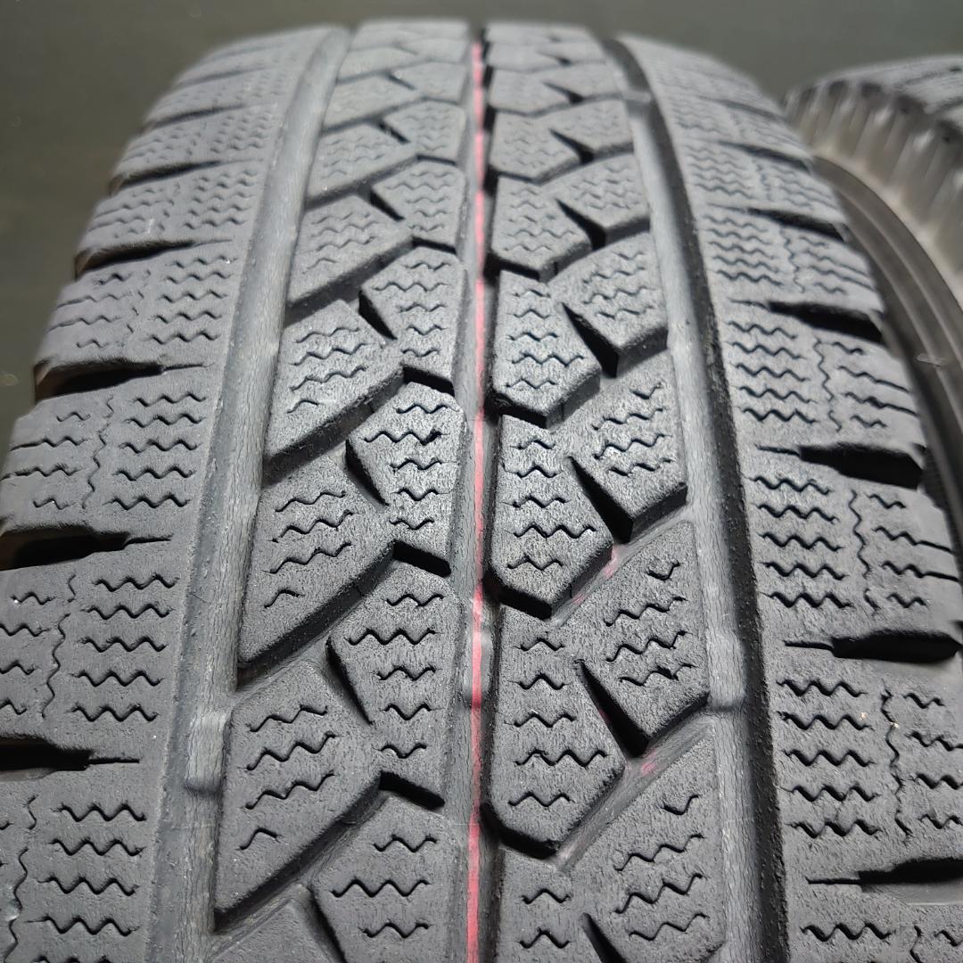 トヨタ純正 195/80Ｒ15 107/105L LT 200系 ハイエース 冬