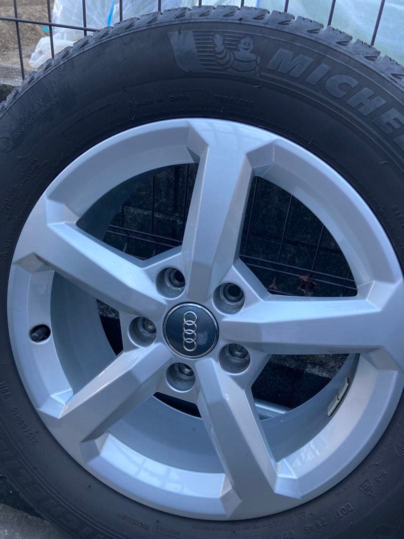 Audi Q2用　16インチ ホイールセット 215/60R16 スタットレス
