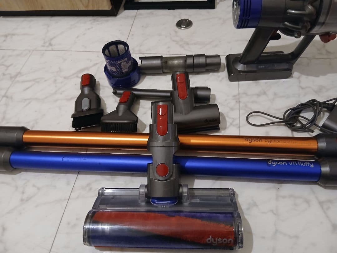 く*ら様 Dyson V10 SV12 パイプ2本 予備フィルター付 ソフトロー