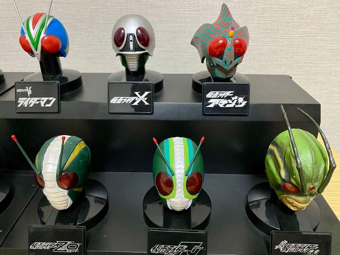 仮面ライダー マスクコレクション プレミアム発光台座ディスプレイ〜序章〜