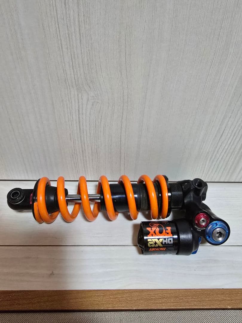 FOX DHX2 FACTORY リアサス 2021年製