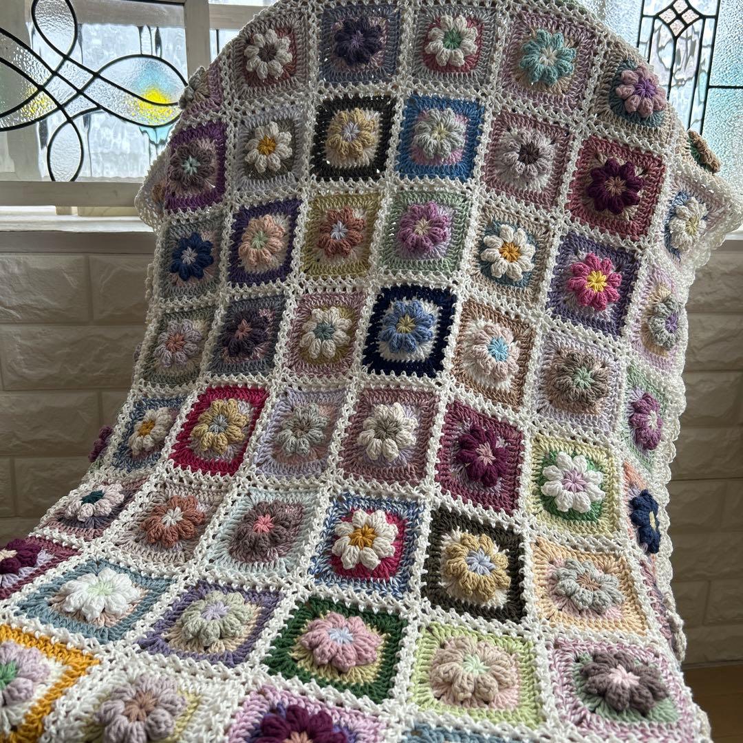 ぷっくり。お花のモチーフ編み マルチカバー ブランケット 手編み