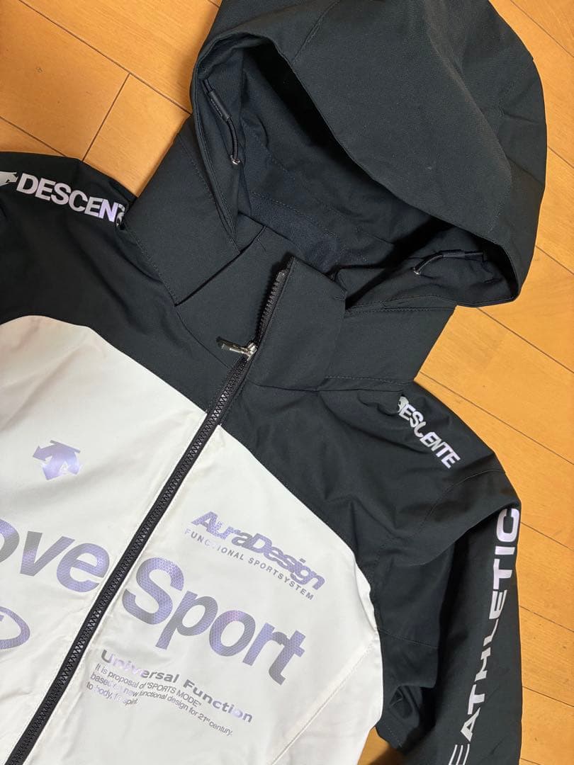 美品 デサントMove Sport スキーウェアジャケットのみ180cm