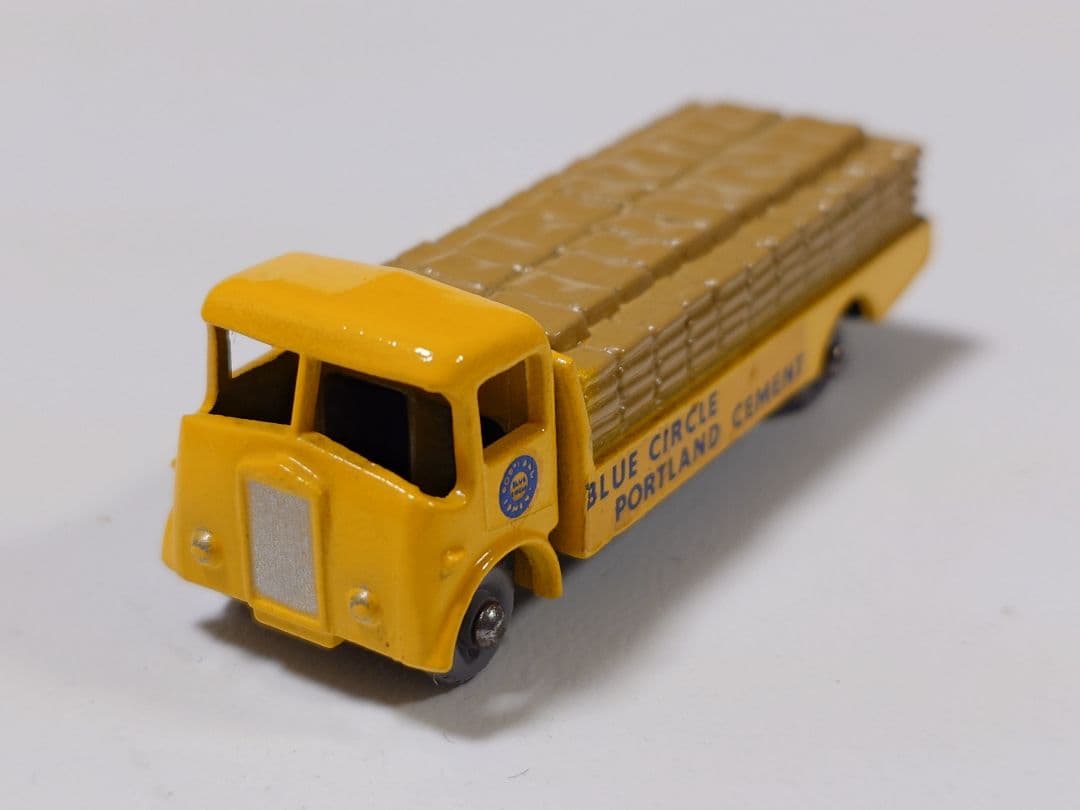 MATCHBOX No.51 Albion Chieftain。