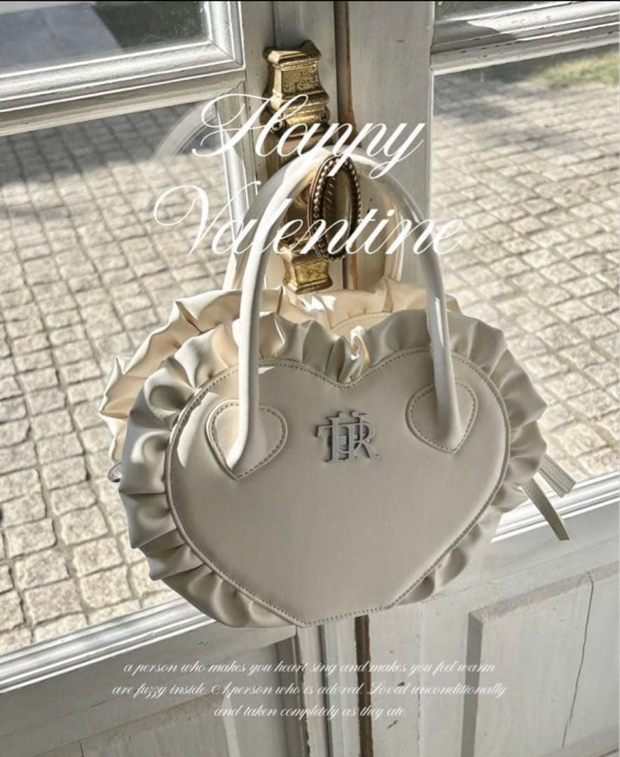 バッグ Treat Urself original leather heart bag