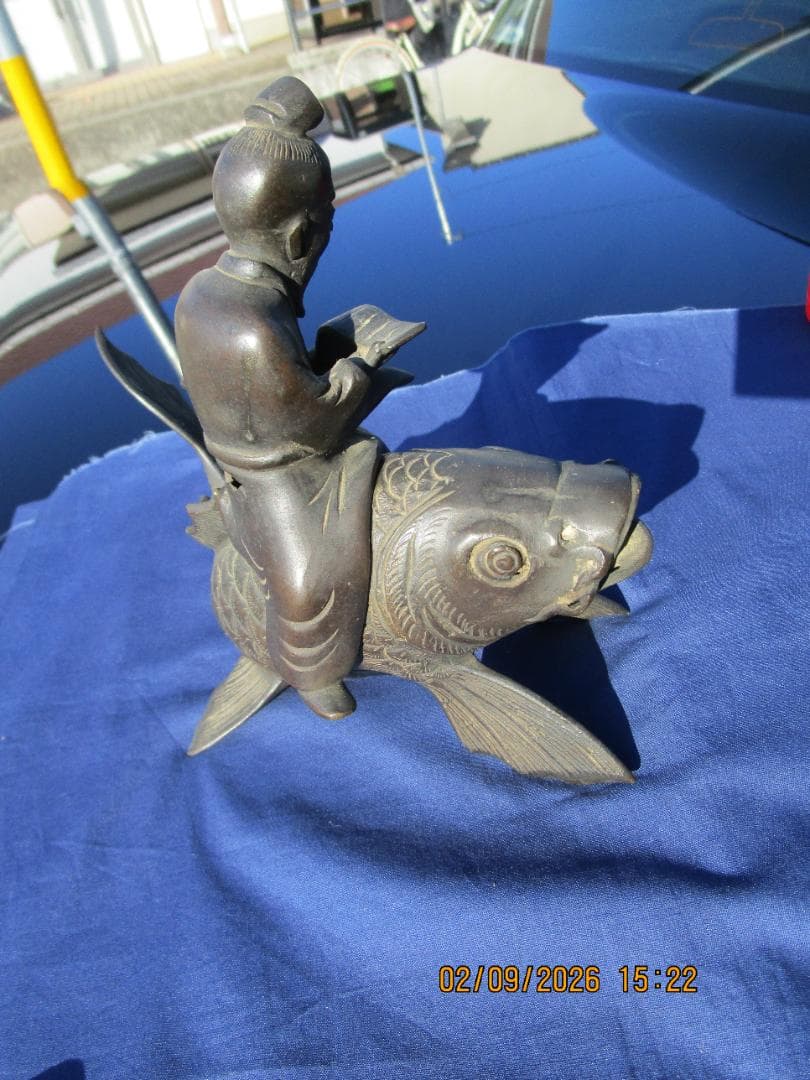 古銅　香炉　置物　乗ったり　書斎物　鯉仙人　程度良し　重さ約1230グラム　1体
