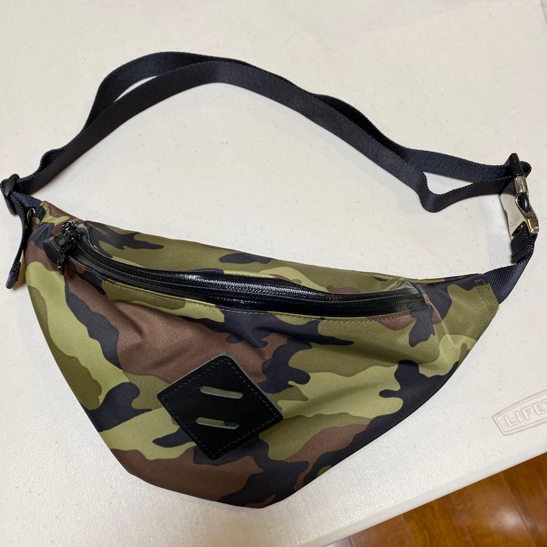 【narifuri ボディバッグ♪】室内で試着のみの極美品です　ナリフリ自転車