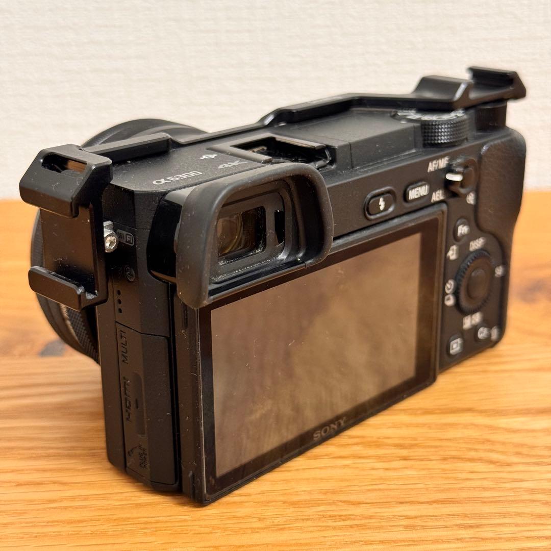 【最安値】ソニー　α6300 ミラーレス一眼カメラ　ILCE-6300 レンズ付