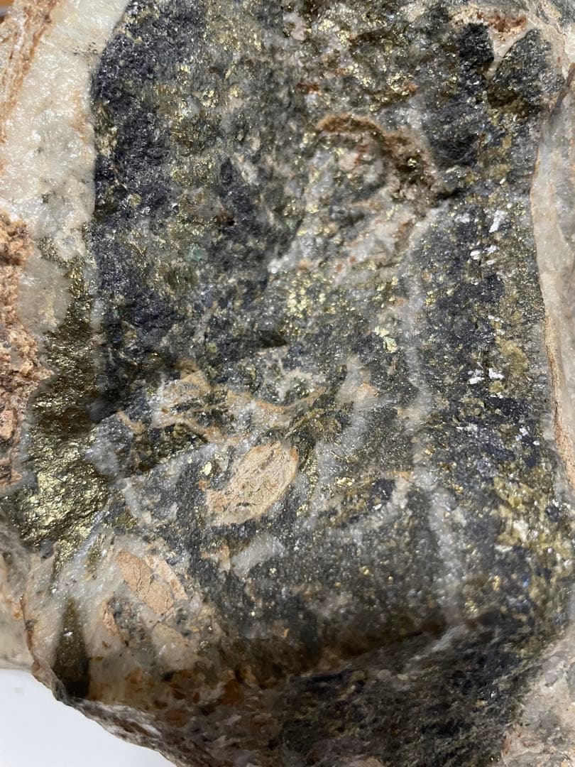 ✳️金鉱石と思われる岩石