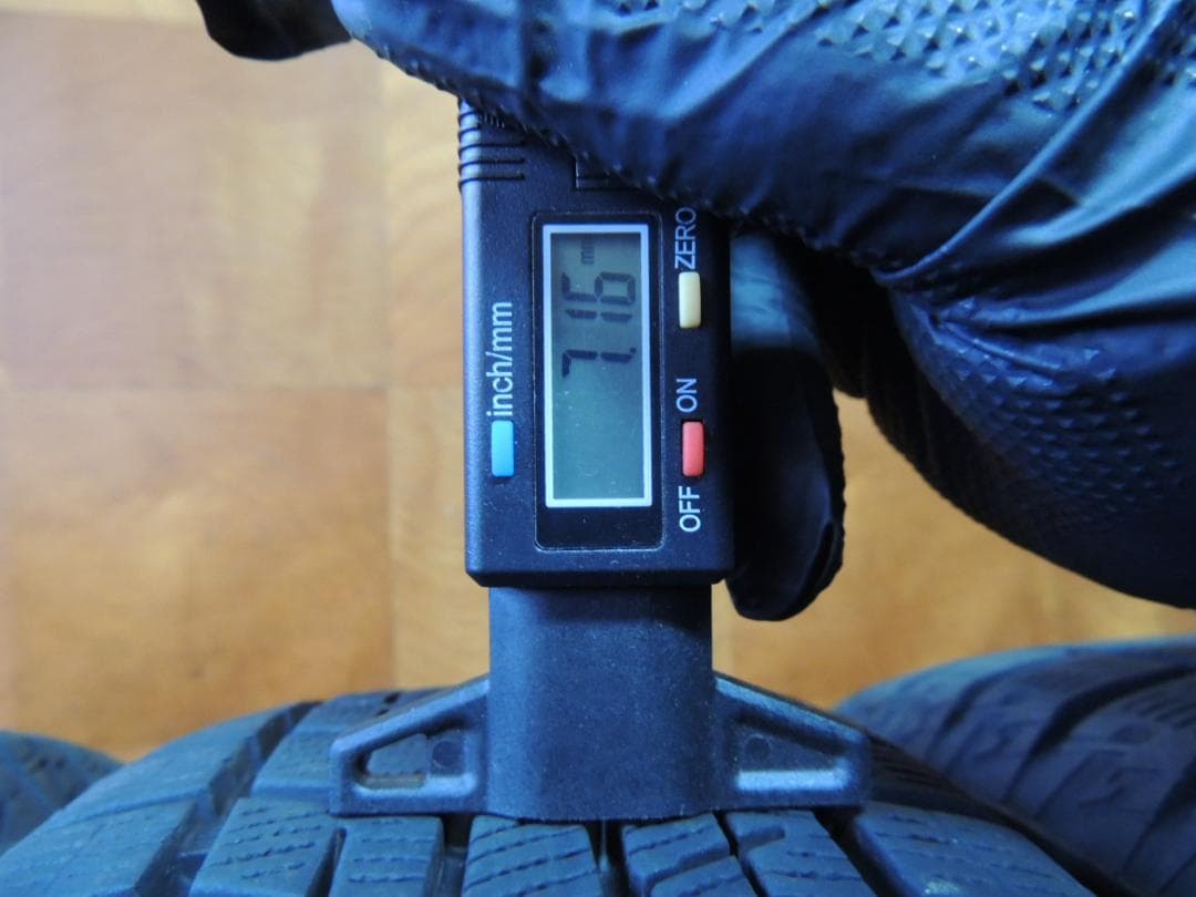 A32　155/65R14　ヨコハマ　スタッドレス4本　サビ有り　ハブ径54mm