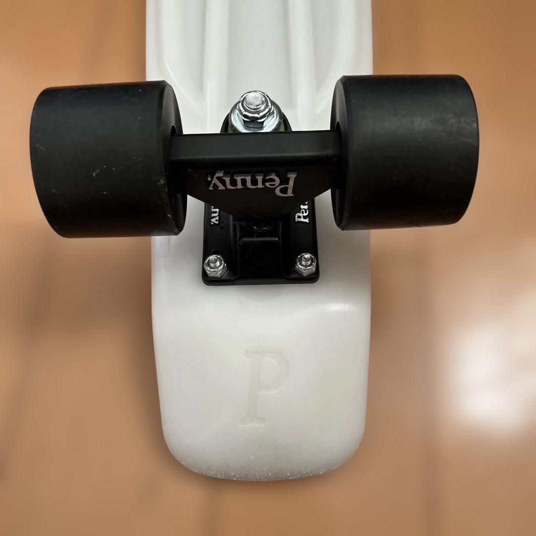 Penny ペニー　スケートボード 22インチ　ホワイト 蓄光 クルーザータイプ