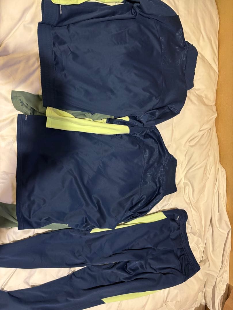 プーマ　トレーニングジャージセットアップ　3着