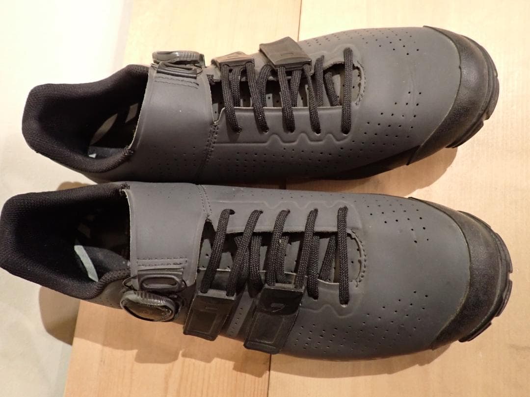 GIRO CODE TECHLACE　DARKSHADOW/BLACK　EU44