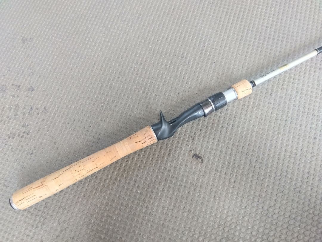 がまかつ　ラグゼサーミス666ーR