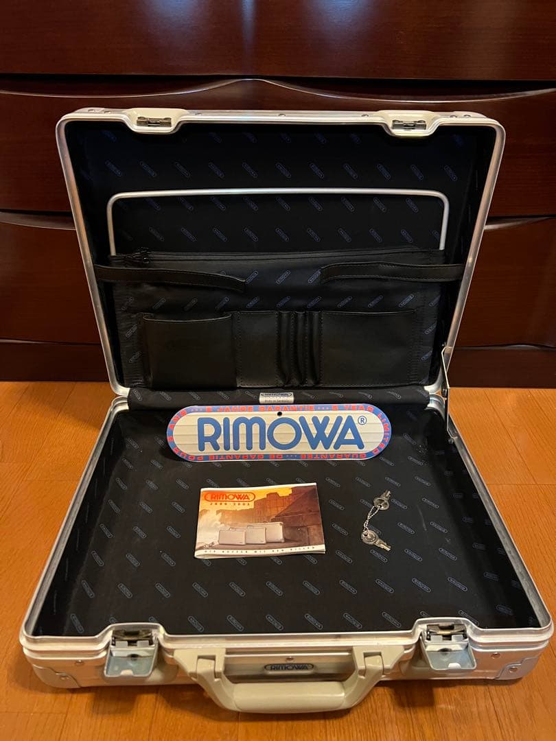 RIMOWA アタッシュケース　 アルミニウム ビジネスバッグ シルバー